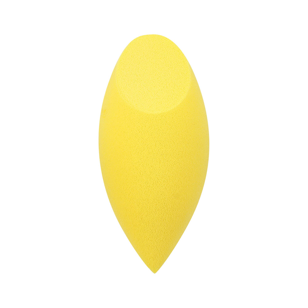 Real Techniques Miracle Concealer Sponge ideal for under-eye concealment with liquid formulas.