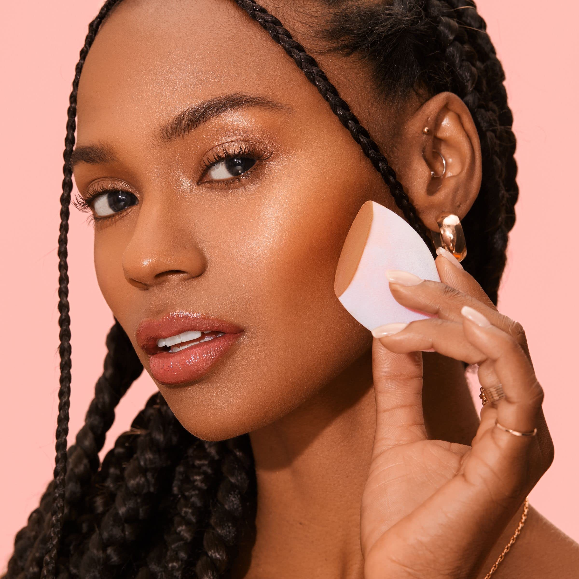 Real Techniques Miracle Powder Sponge velvet fibers create blurred skin texture.