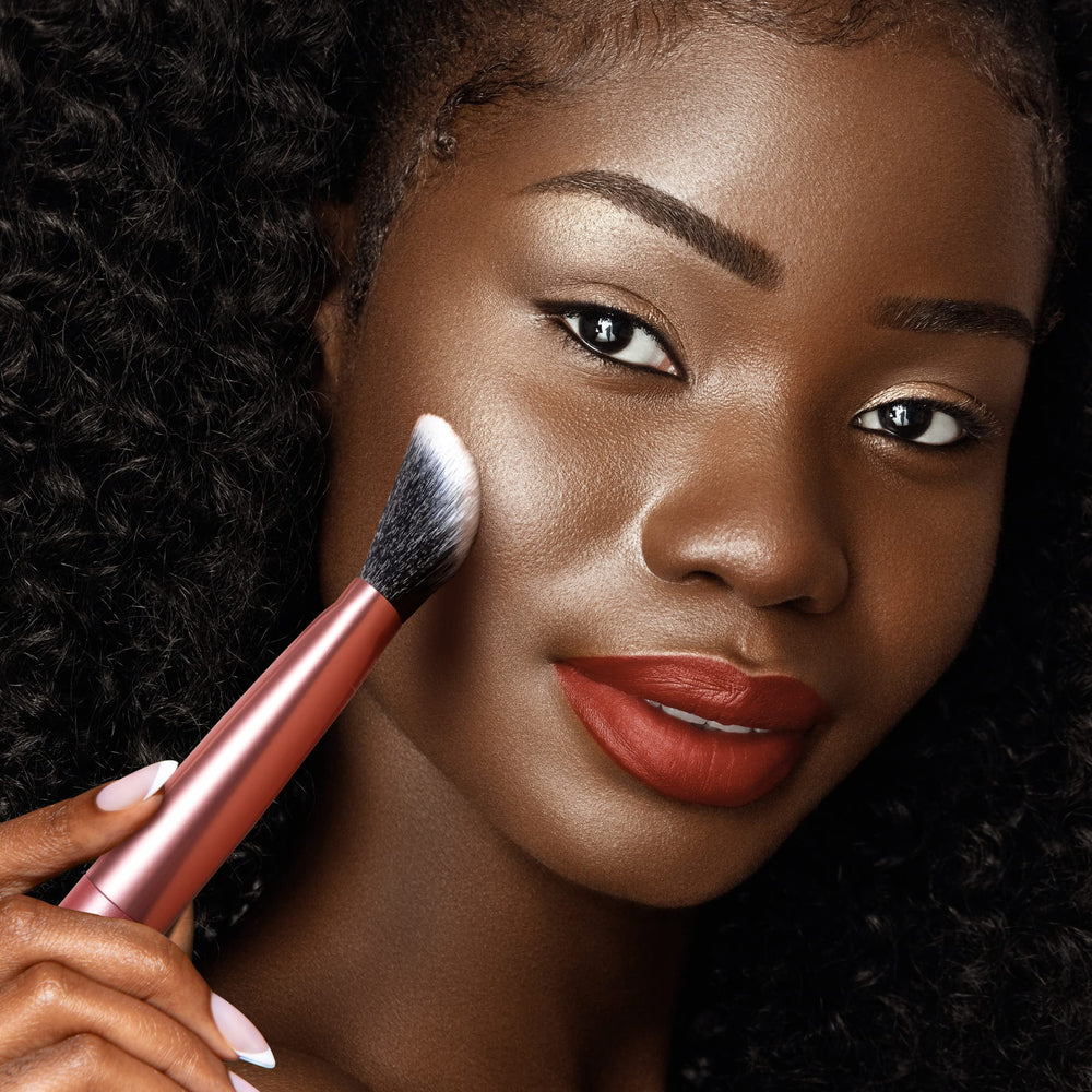 Real Techniques Seamless Complexion Brush primer application highlights hydrating prep for smoother makeup