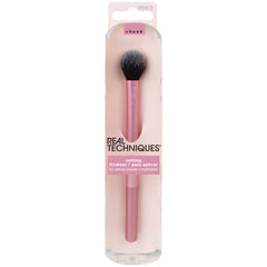 Real Techniques Setting Brush shows extended aluminum ferrules for durability and seamless blending.