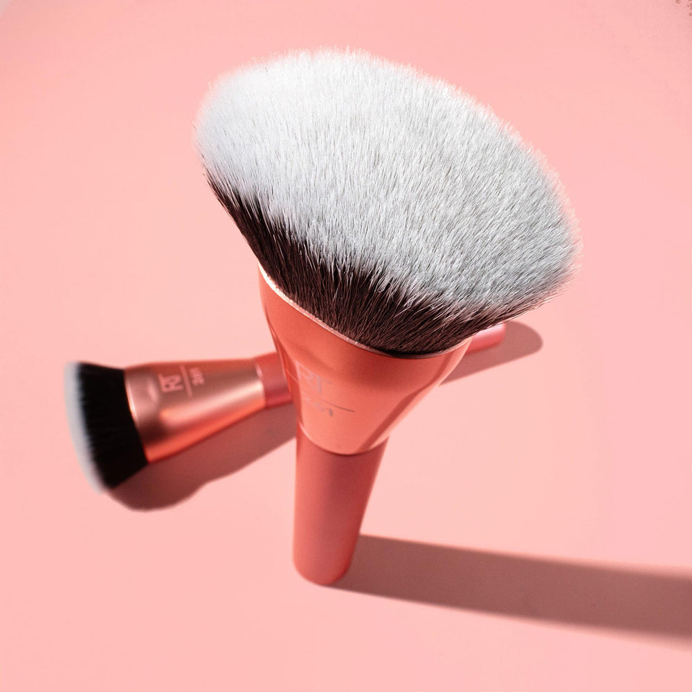 Real Techniques Snatch Sculpt dense bristles buff away harsh lines.