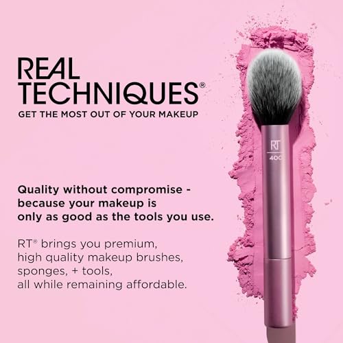 Real Techniques Travel Fantasy Mini Base Shadow Brush 301 for even eyeshadow spread.