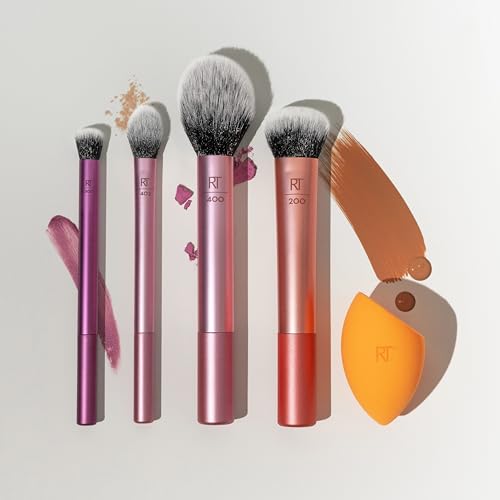 Real Techniques ultraplush bristles provide soft, precise makeup application