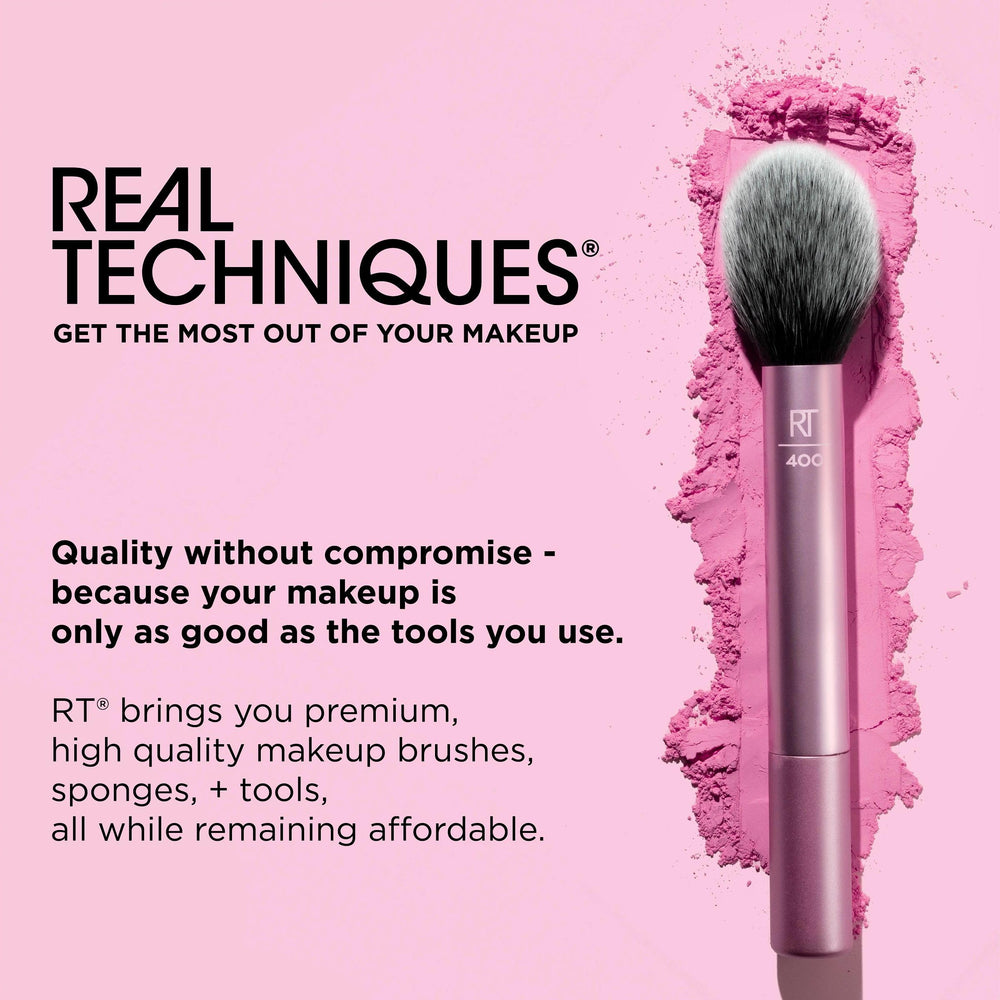 Real Techniques Tapered Cheek Brush RT 449 highlighter blend for radiant cheeks.