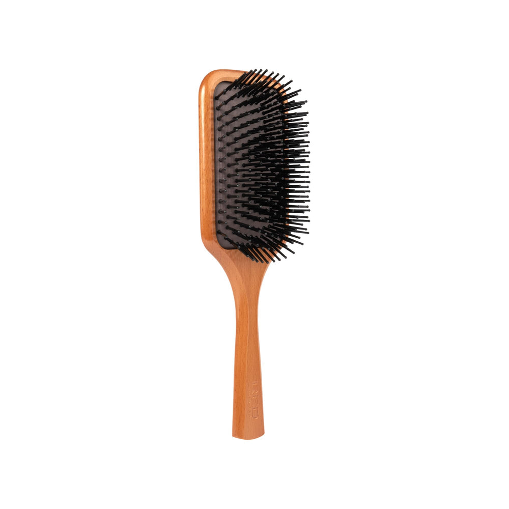 Red by Kiss Evergreen air ventilation hole keeps bristles dry for longer-lasting freshness