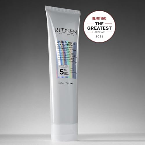 Redken Acidic Bonding Leave-In damp hair application demonstration