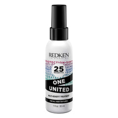 Redken One United: botella con spray multi-beneficios que protege y desenreda el cabello.