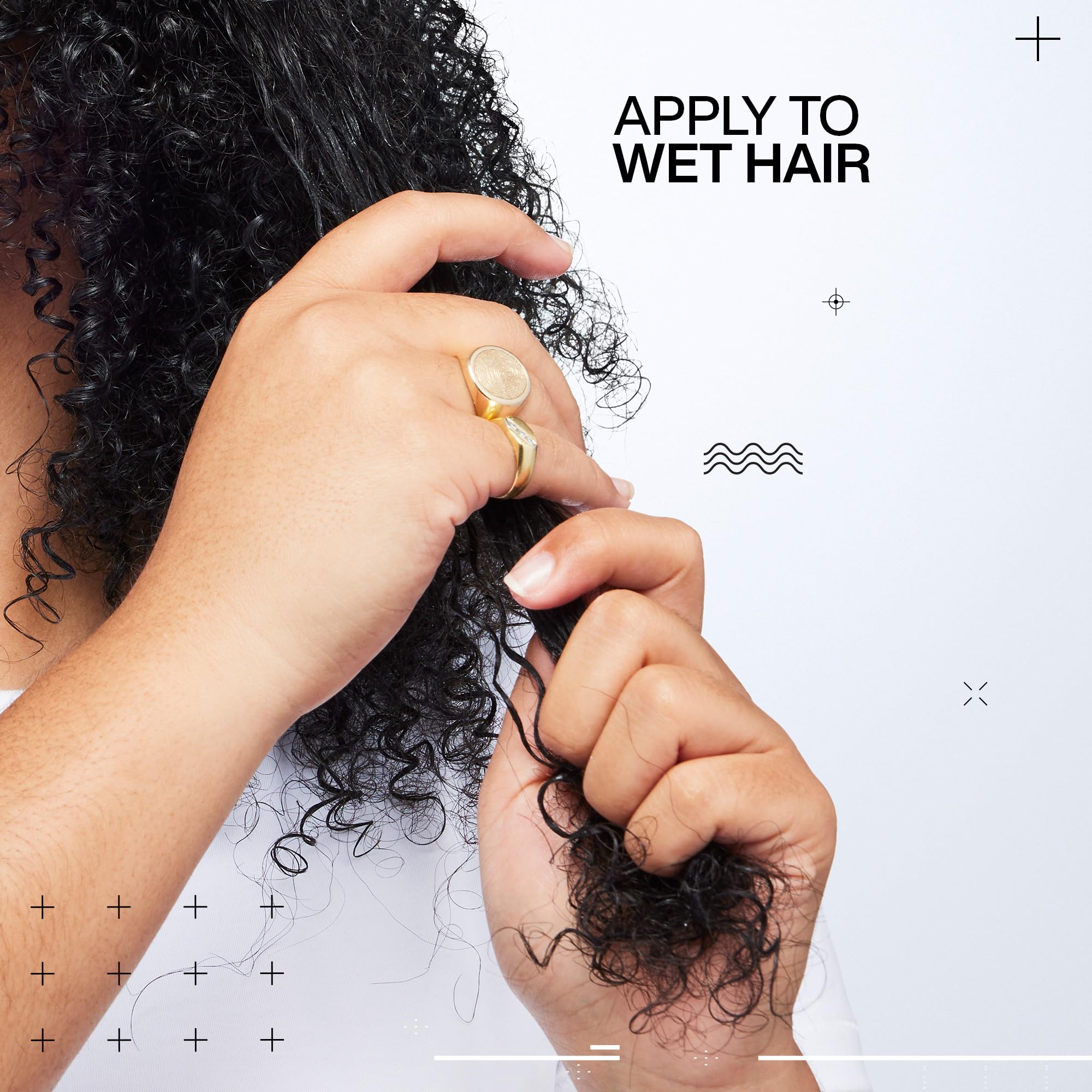 Hydrated curls thanks to squalane and jojoba oil.