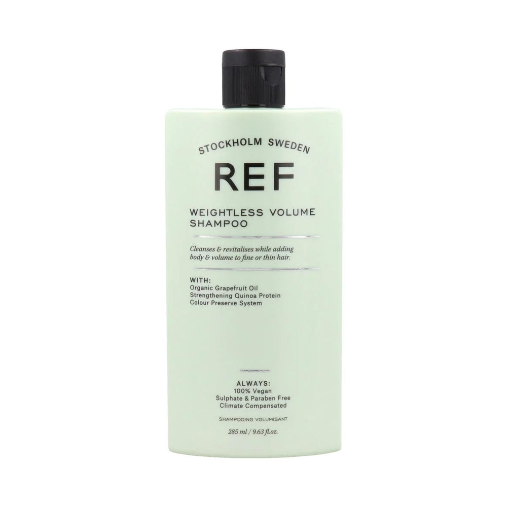 REF Champú de Volumen Ligero en botella, aporta volumen duradero para cabello teñido.