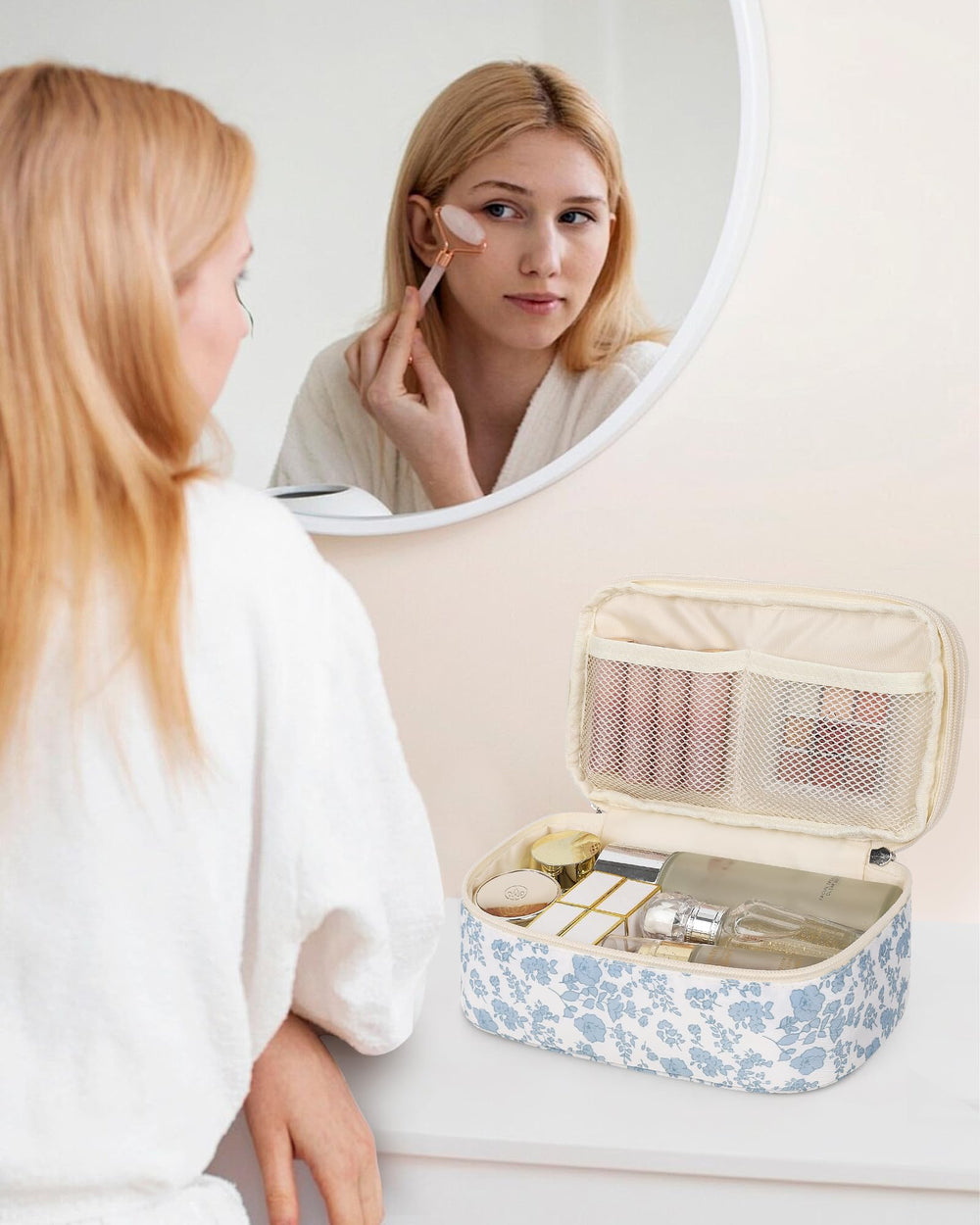 Relavel small cosmetics organizer keeps daily routine at hand