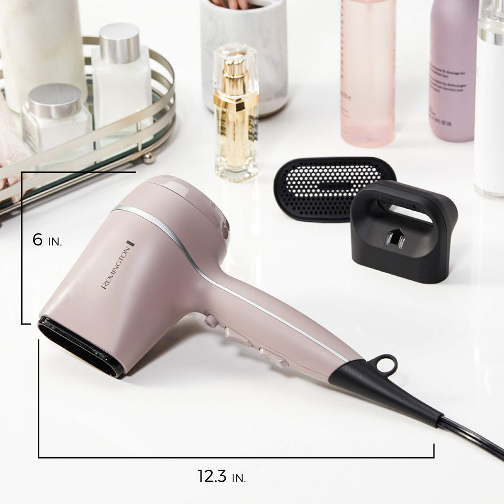 Remington Pro Wet2Style compact, lightweight design reduces arm fatigue.