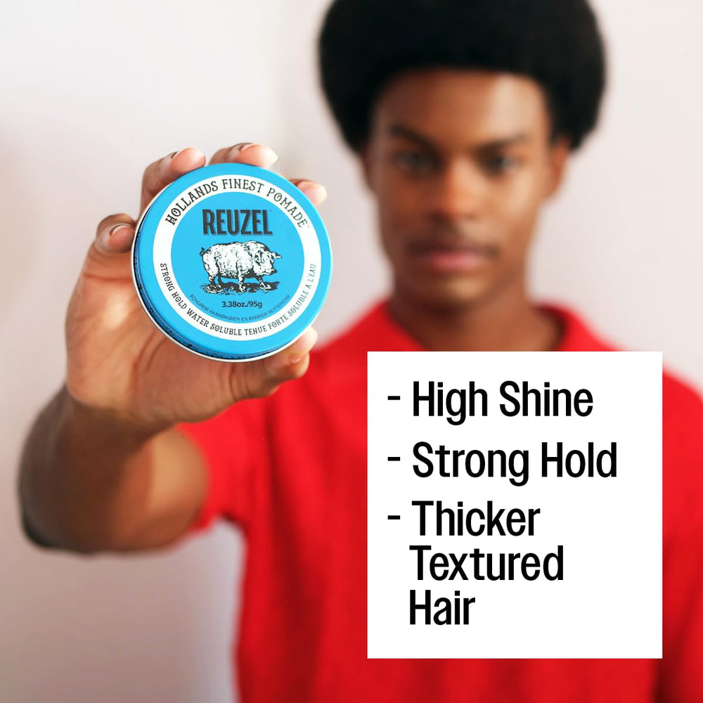 REUZEL Blue Pomade en ritual diario de barbería para lograr un estilo definido.