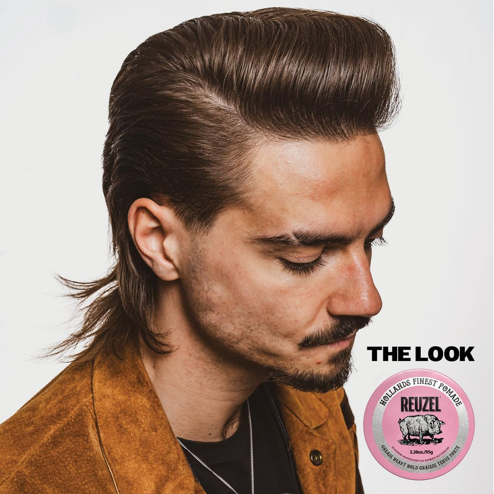 Peinado pompador con Pink Grease y control de estilo duradero.