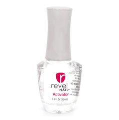 Revel Nail activador para polvo de inmersión: botella endurece y aporta brillo.