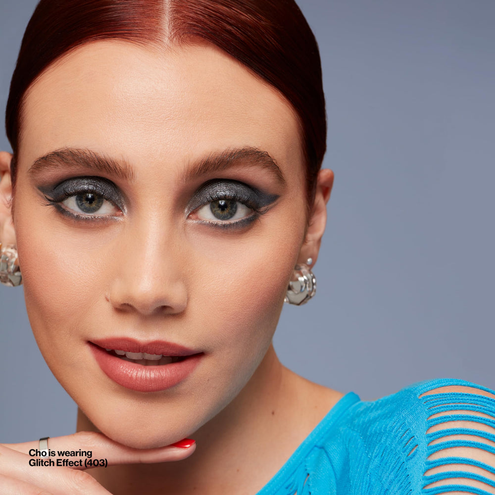 REVLON ColorStay Multiplayer difuminado preciso para transiciones suaves.