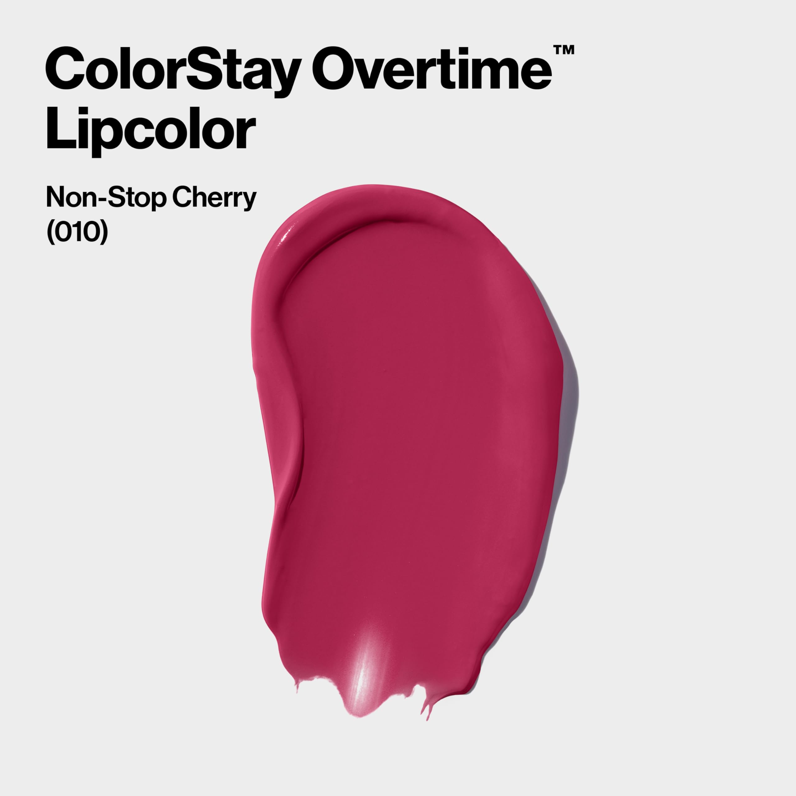 REVLON ColorStay Overtime aplicado desde el centro hacia afuera, tono uniforme.
