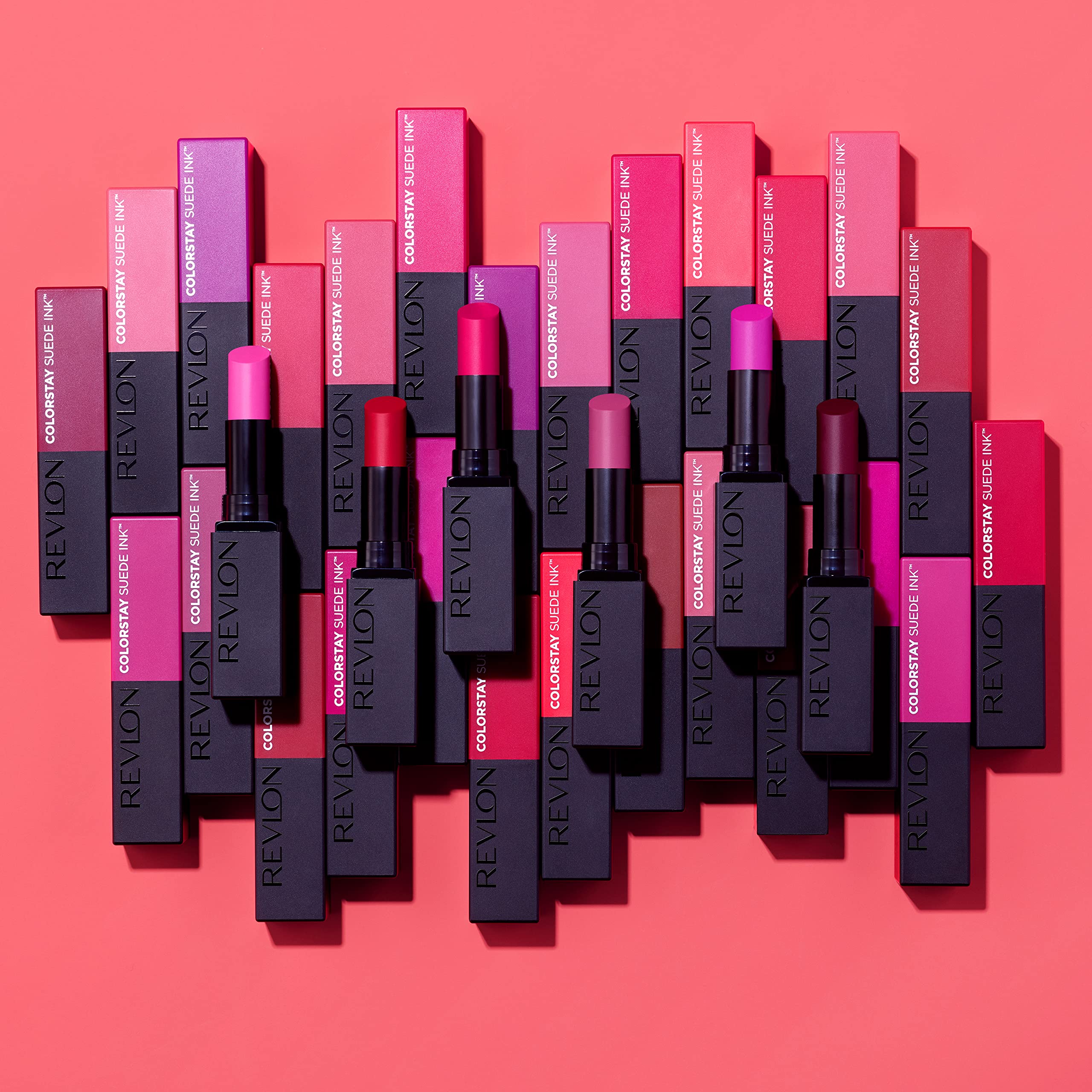 REVLON ColorStay Suede Ink duración de hasta 8 horas.