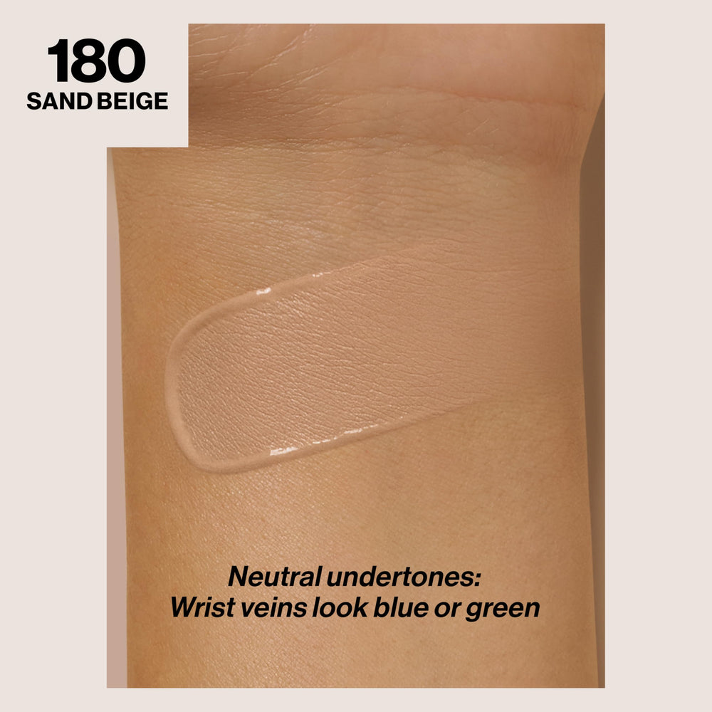 REVLON ColorStay: textura mate suave para controlar el brillo durante el día.