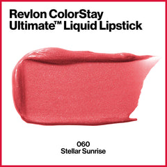 ColorStay Ultimate Labial Líquido de REVLON, aplicación suave y acabado satinado en los labios.