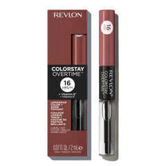Aplicación desde el centro de labios para definición con REVLON Overtime.
