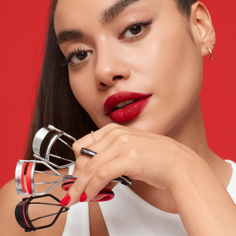 Revlon Natural Curl Lash Curler easy to clean after use.