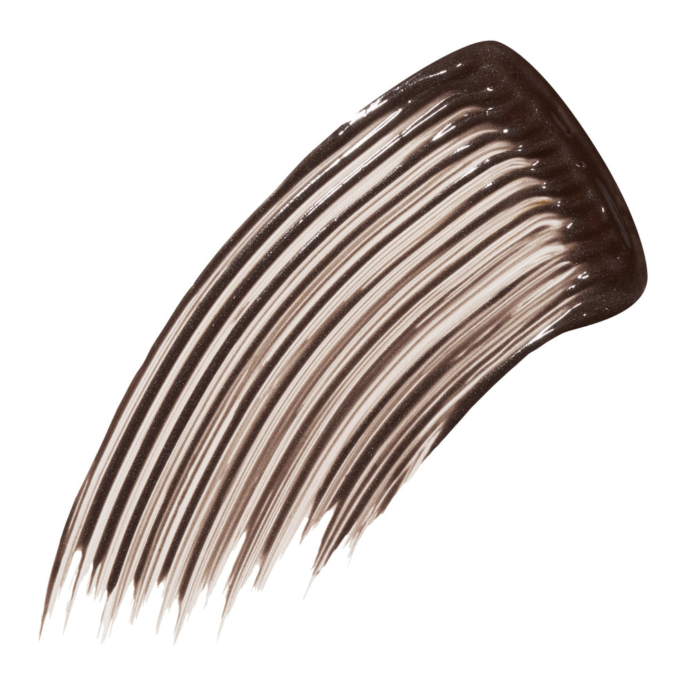 Cejas definidas con REVLON PhotoReady Lifting Brow Gel, acabado suave y natural.