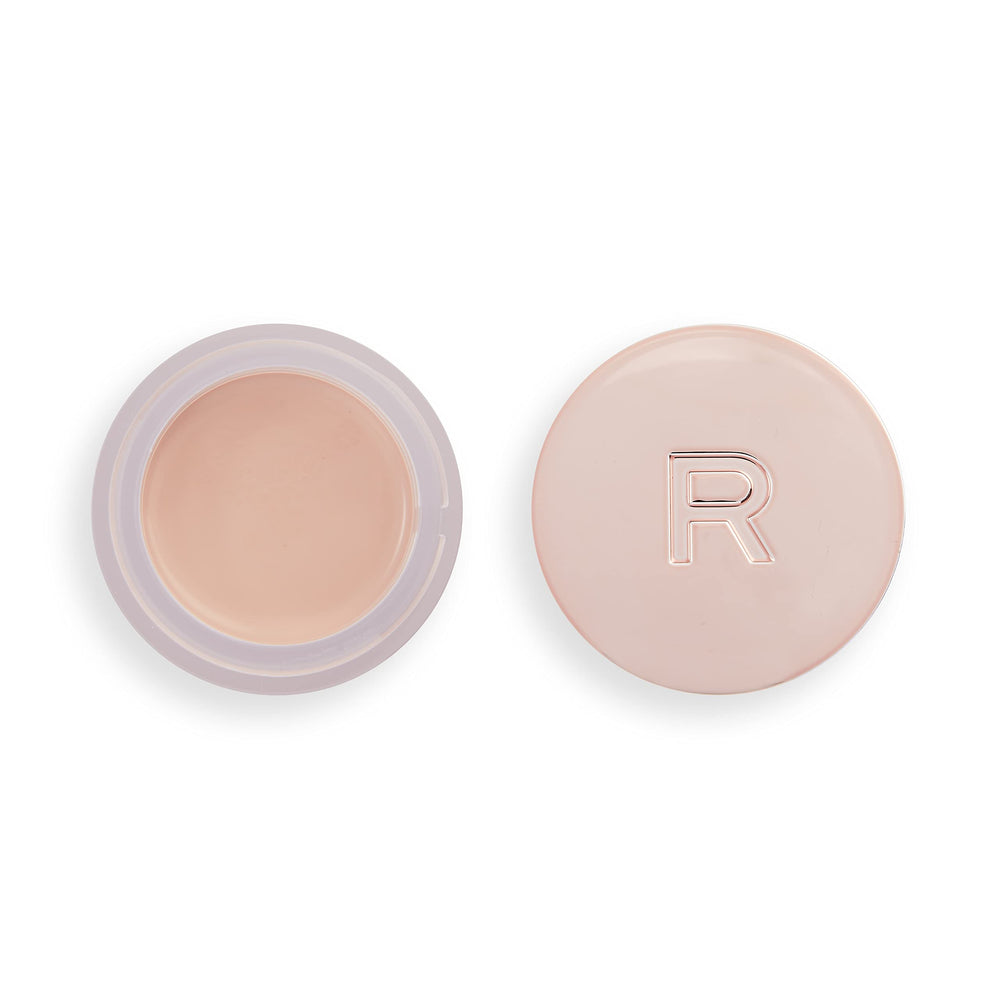 Packaging displays shade range for Light to Medium and Medium to Deep