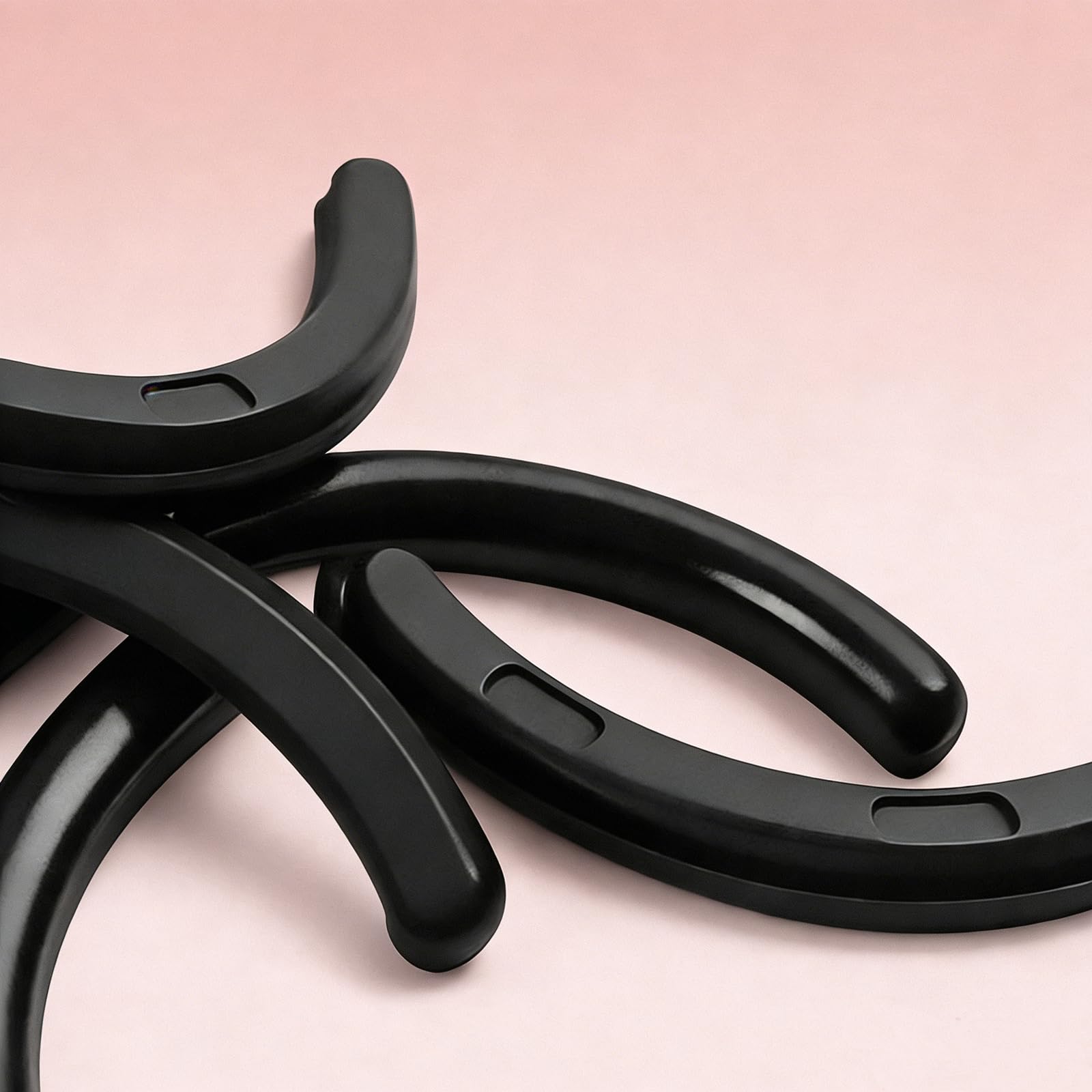 RHBACRU delicate lashes protection supports pain-free curling sessions.