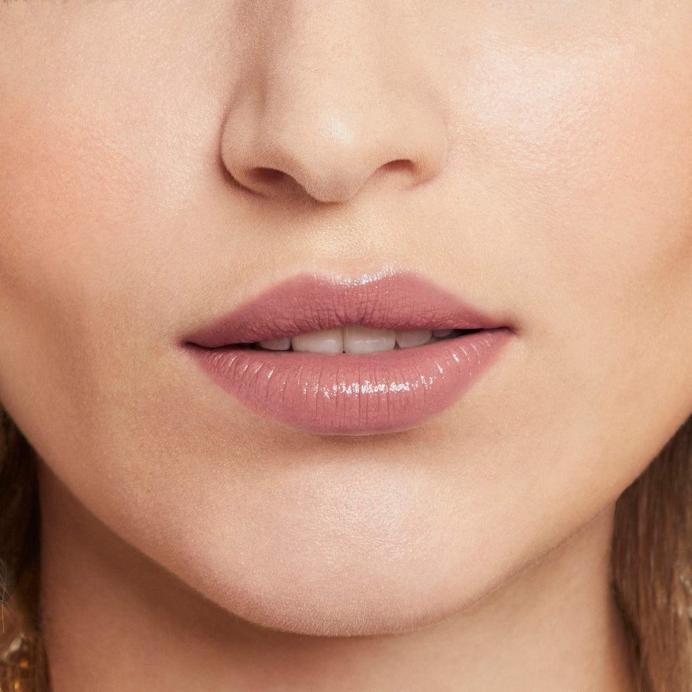 Transfer-proof lip color ready for kissing