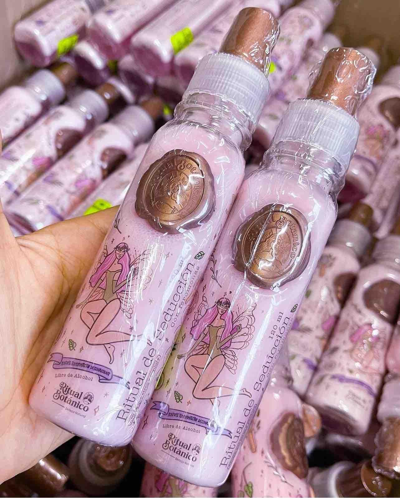 Ritual Botanico Termoprotector, aplicación que facilita peinado suave y control del frizz.