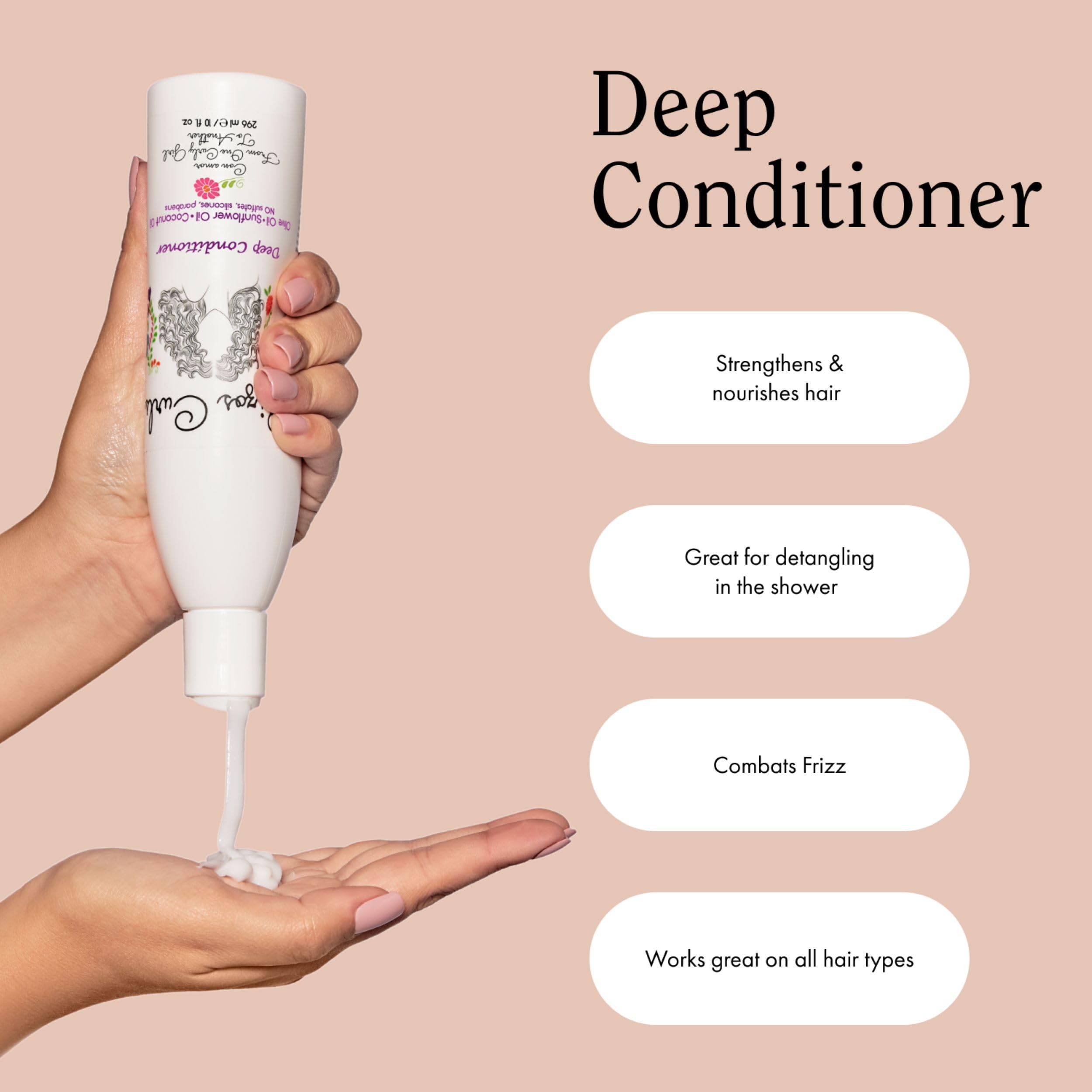 Rizos Curls detangling action photo shows smoother wash experience.