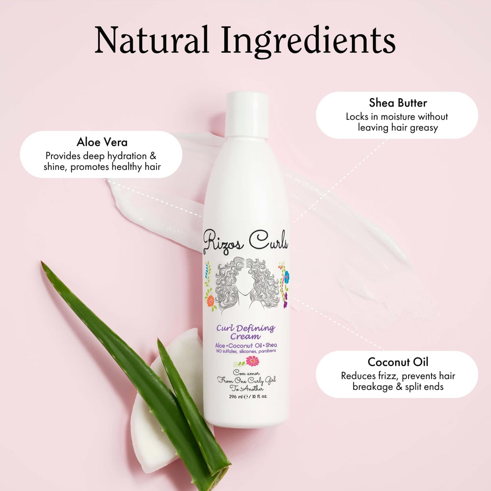 Textura cremosa de Rizos Curls destacando Aloe vera para hidratación suave.