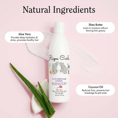Textura cremosa de Rizos Curls destacando Aloe vera para hidratación suave.