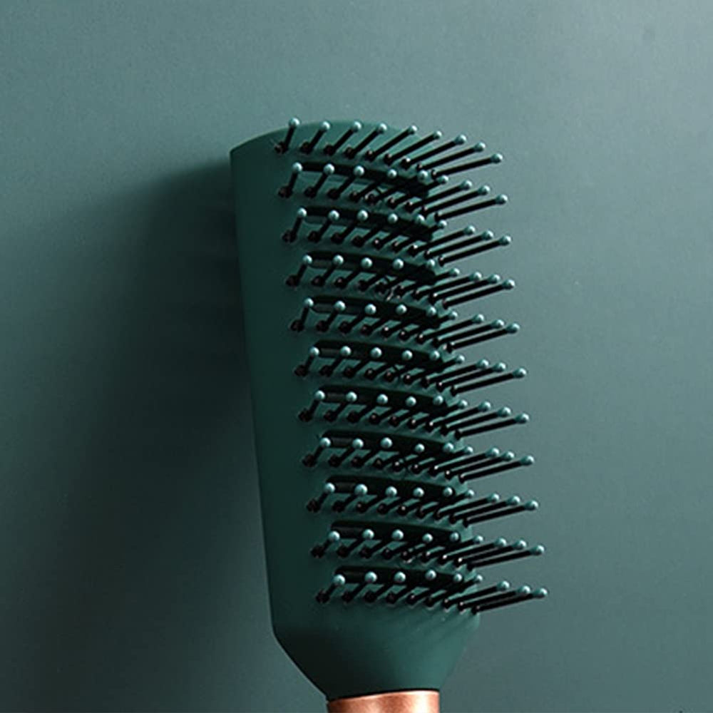 RN BEAUTY detangling brush measures 22 cm for a comfortable grip