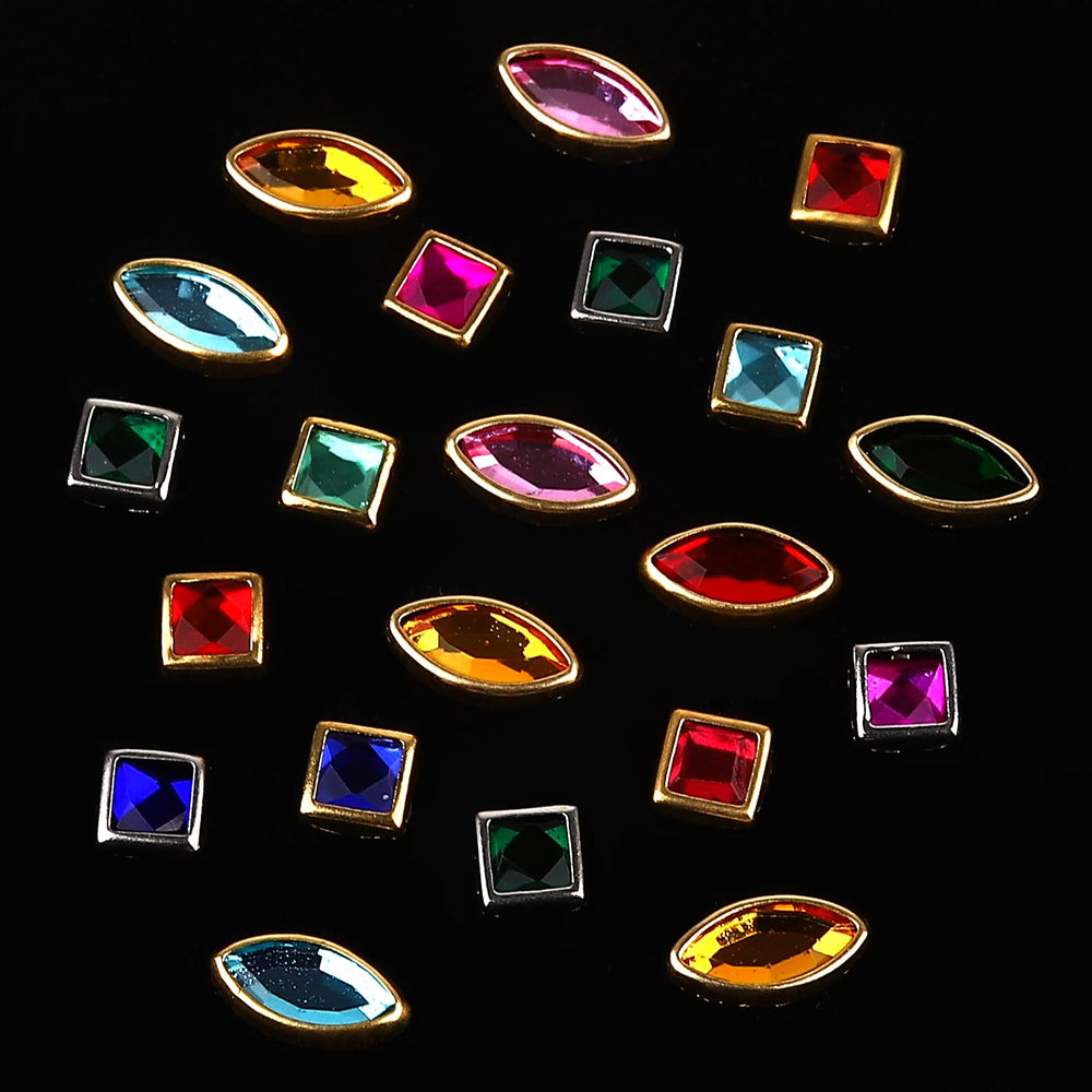 ROFIBUT 3D nail studs are easy to apply with tweezers