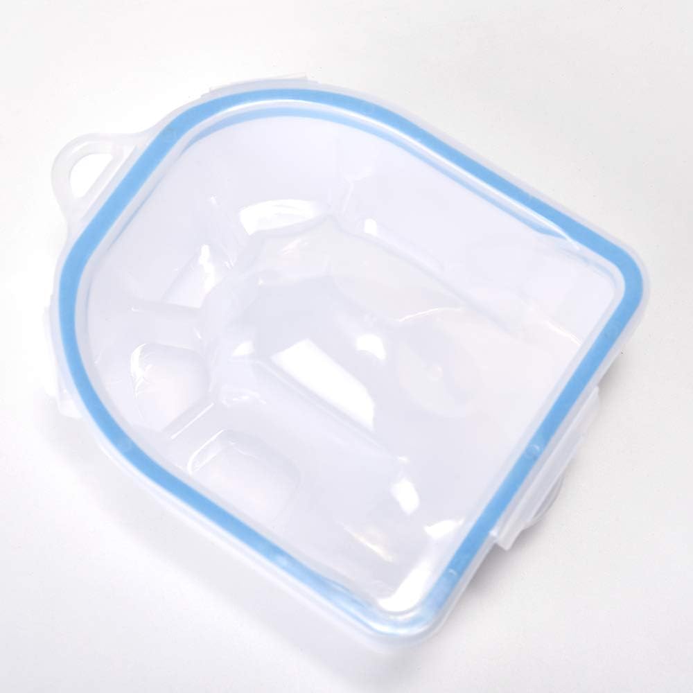 Rolabling easy-clean surface for fast wipe-down after soak-off sessions.