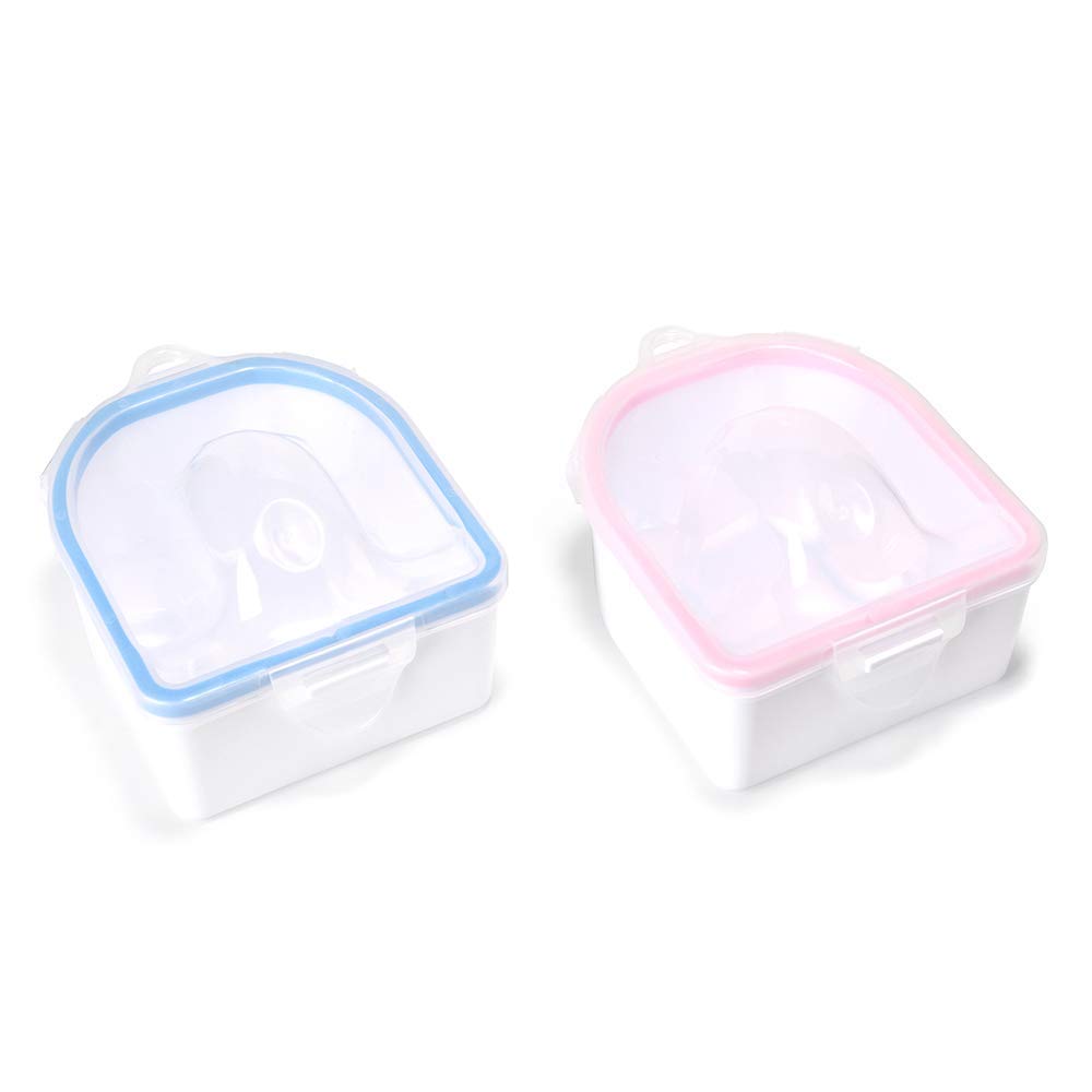 Rolabling pink and blue nail soaking bowls for quick gel removal at home.