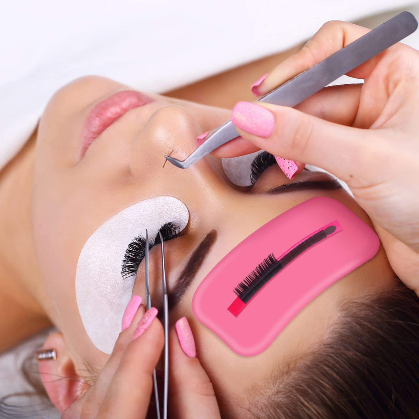 Rolybag 4-piece lash pad set keeps lashes organized during application.
