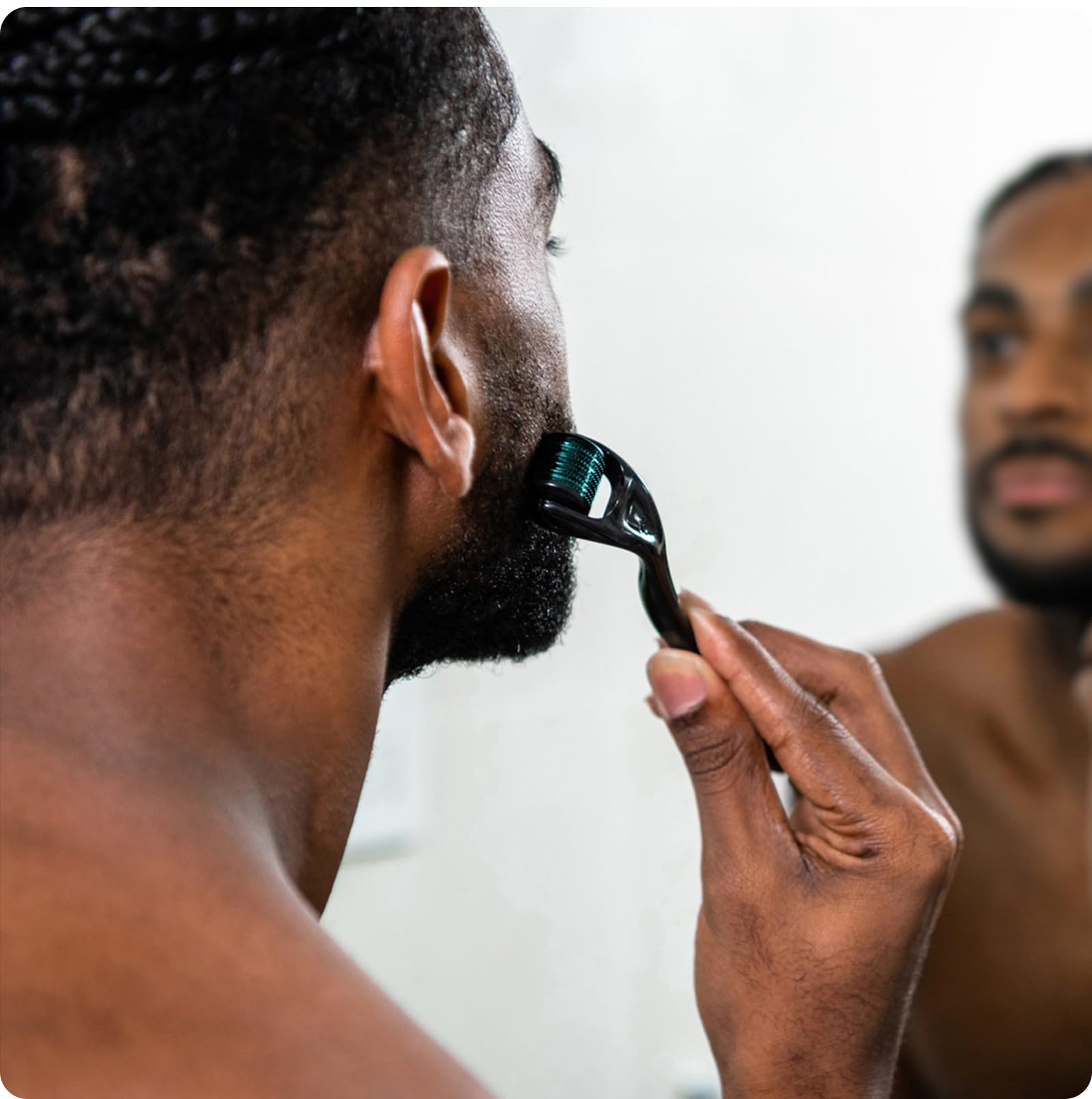 ROSELYNBOUTIQUE derma roller for beard supports easy grooming at home.