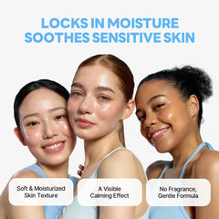 Aplicación suave en la cara con ROUND LAB Dokdo Crema de efecto calmante.