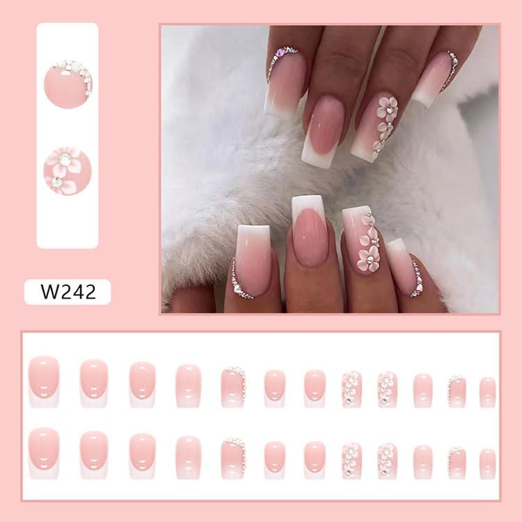 RTKHFZE French tip design showcases elegant nail style