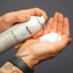 RUSK Blofoam Textura Extrema define rizos con espuma para looks con cuerpo.