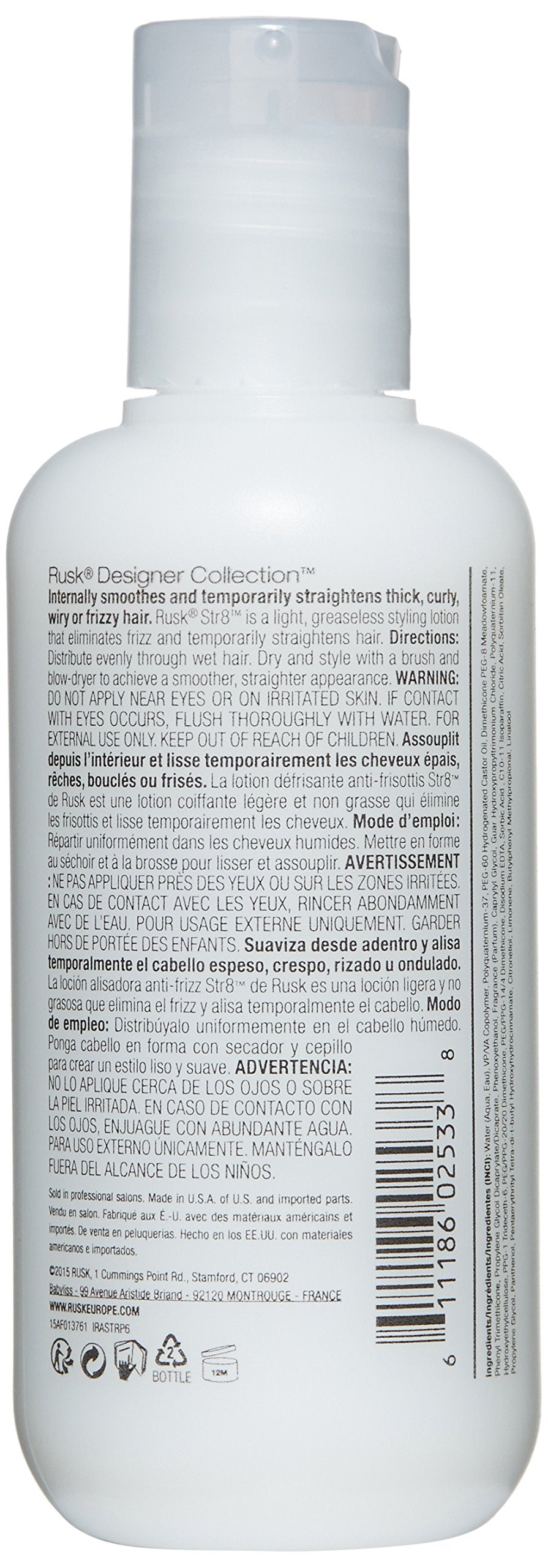 Aplicación en cabello mojado con RUSK Str8 para peinado definido.