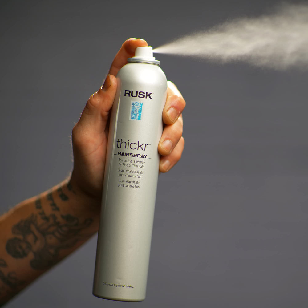 Uso posterior al peinado con Thickr para fijar el estilo con volumen.