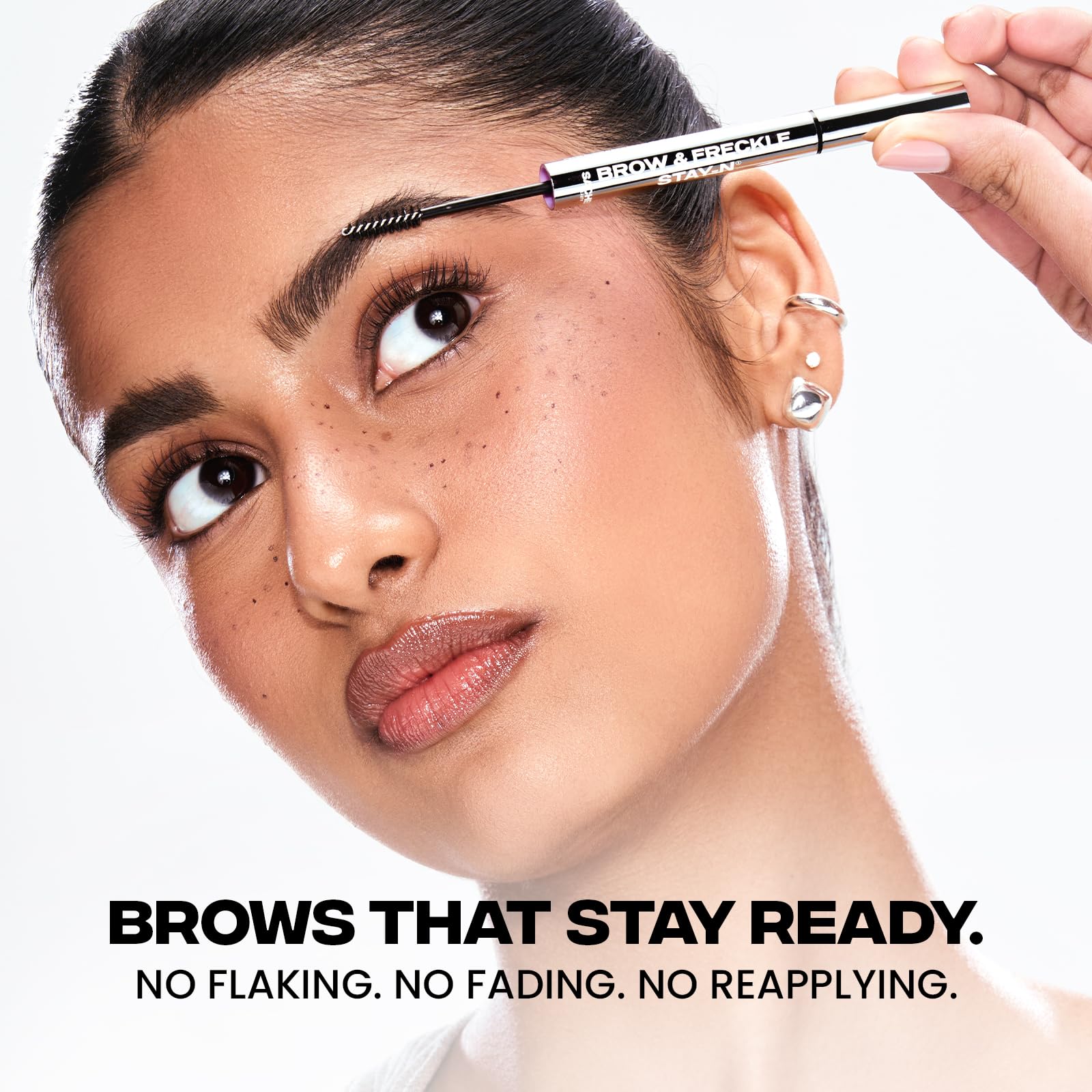 Sacheu dibujo de pecas natural con puntillado suave.