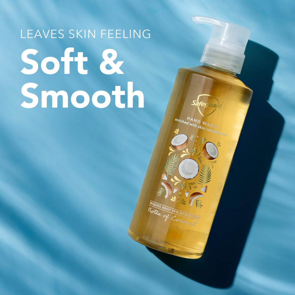 Skin Health Alliance endorsement logo on Safeguard packaging for dermatological reassurance.