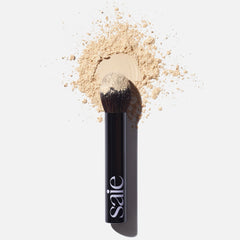 Saie The Fluffy Brush demonstrates multi-use powder application
