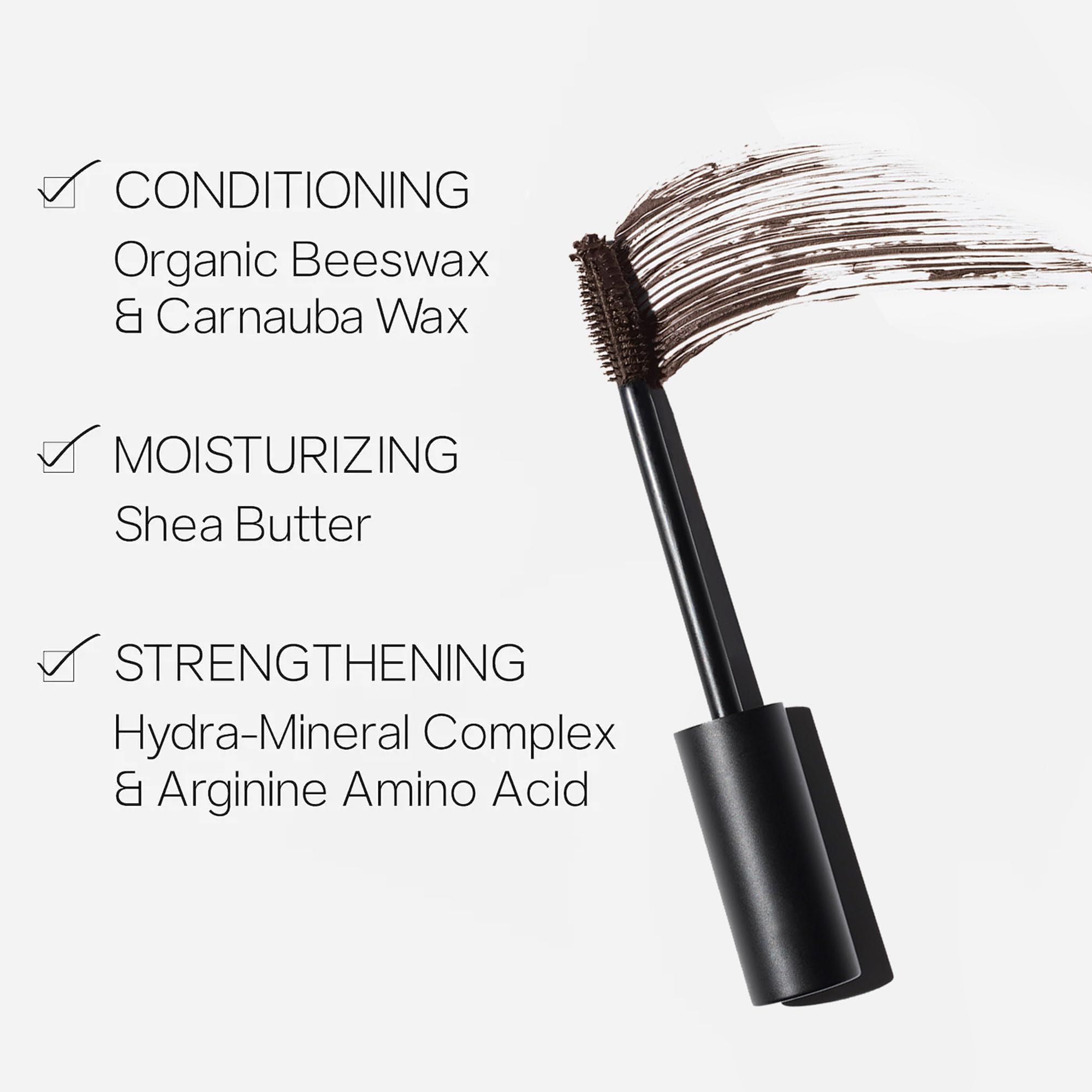 Saie Mascara 101 close-up brush-tip reaching outer corners.
