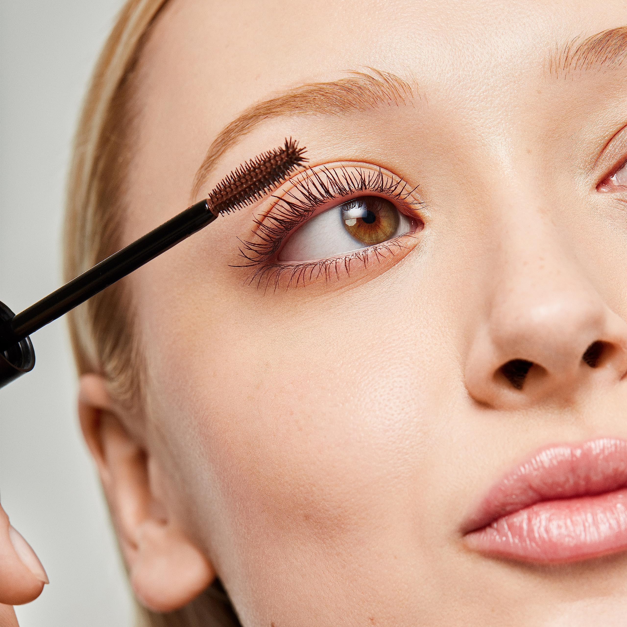 Saie Mascara 101 ingredients beeswax and shea for conditioning.