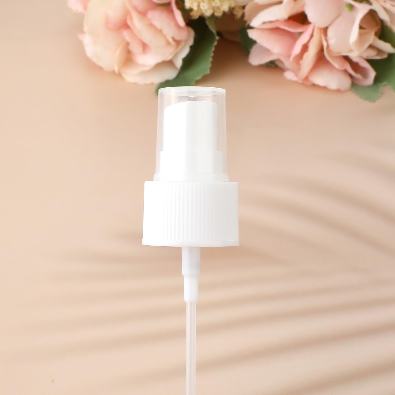 Salbsever durable plastic pump delivers consistent spray without clogging.